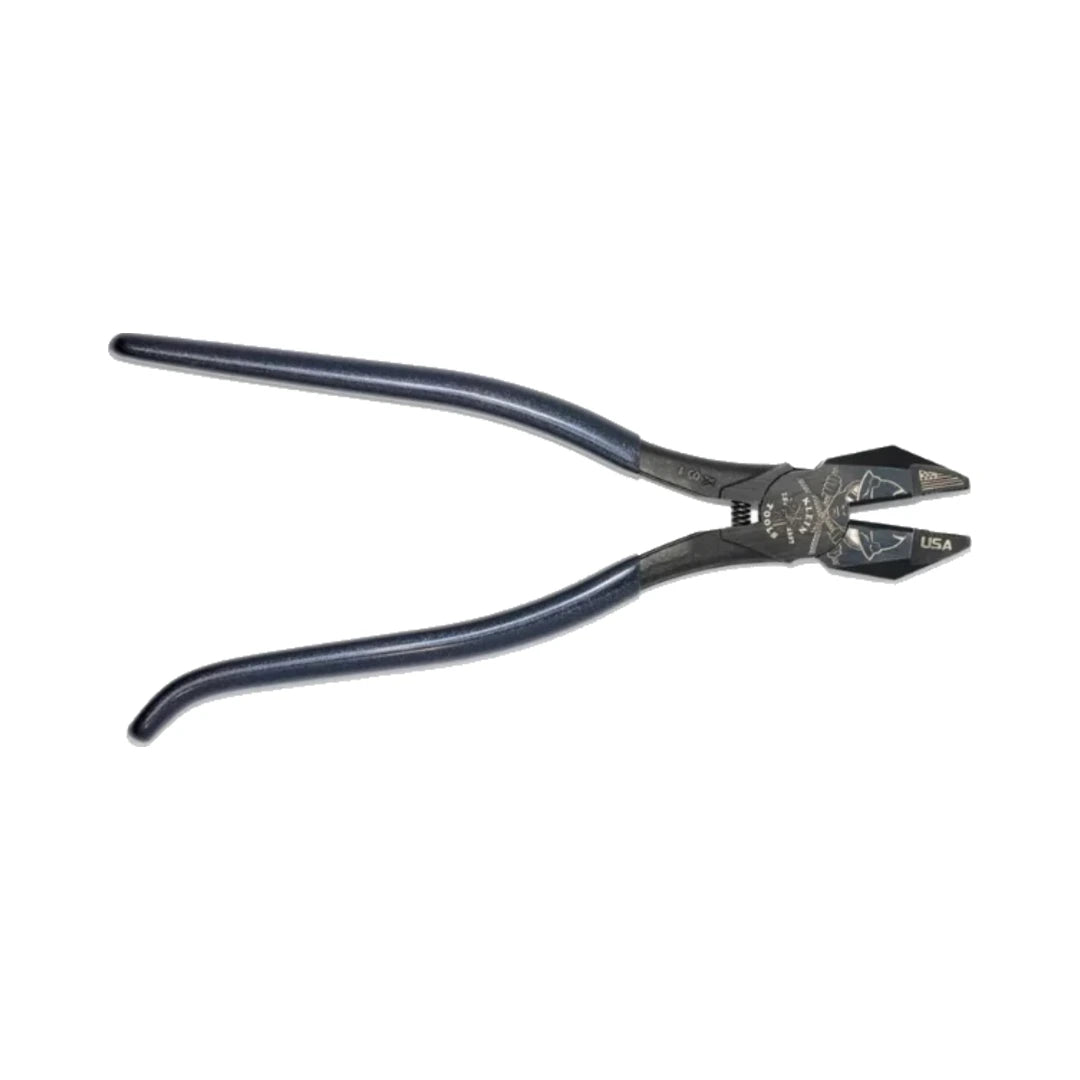 Alicates Klein Tools de corte, vista lateral con mangos azul oscuro y mordazas
