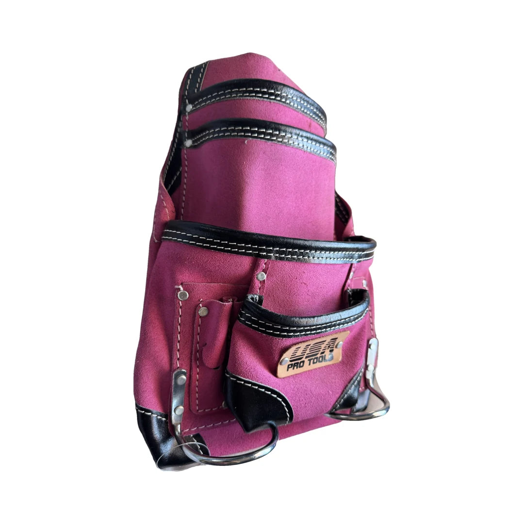 Bolsa de herramientas de gamuza rosa USA Pro Tools 10 bolsillos con 2 porta martillos, vista tres cuartos