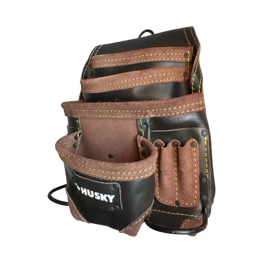 Bolsa de herramientas de cuero oil tan P-1289 con 4 bolsillos y 2 porta martillos, vista tres cuartos