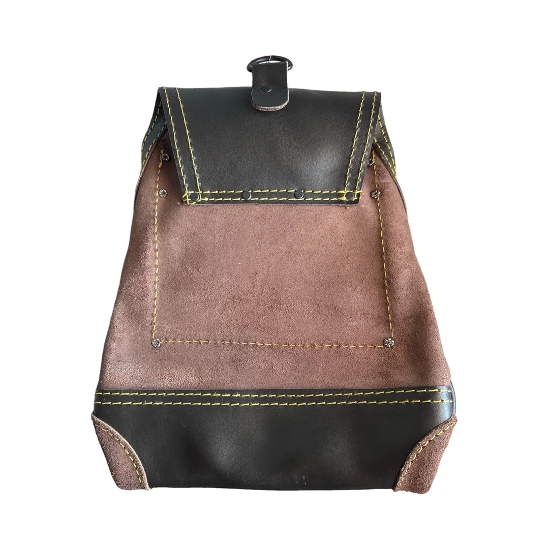 Bolsa de herramientas de cuero oil tan P-1289, vista de atrás con trabilla para cinturón