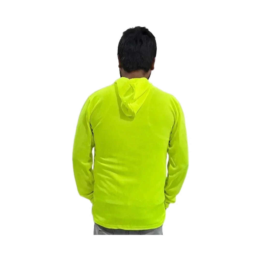 Camisa con capucha verde neón, vista de espalda