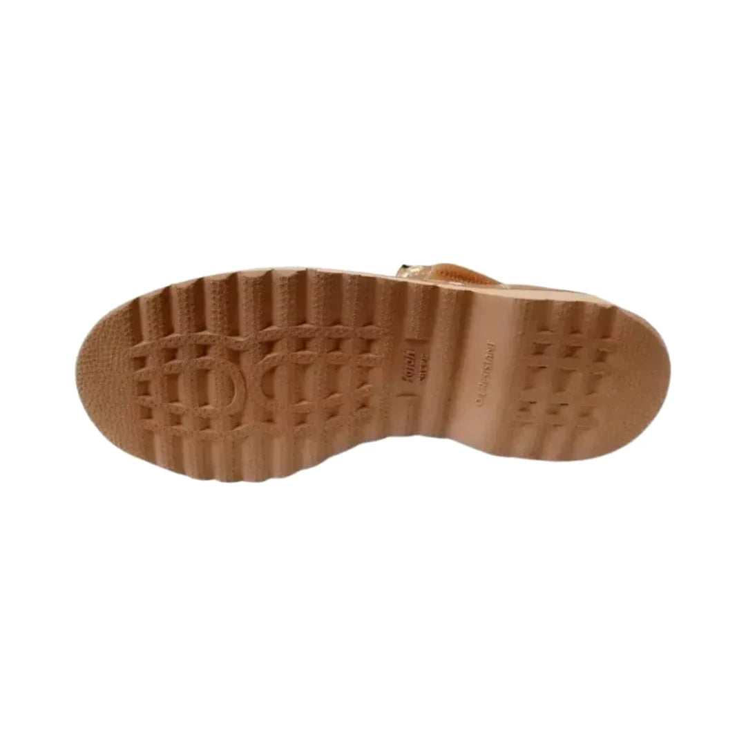 Suela de goma acanalada de botas de cuero camel